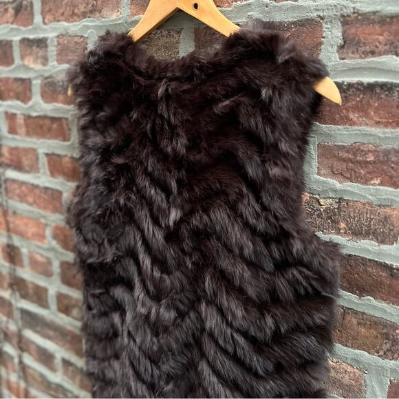NEW Size Small Metric Units Chocolate Brown Real Rabbit Fur Sleeveless Vest - Picture 7 of 7